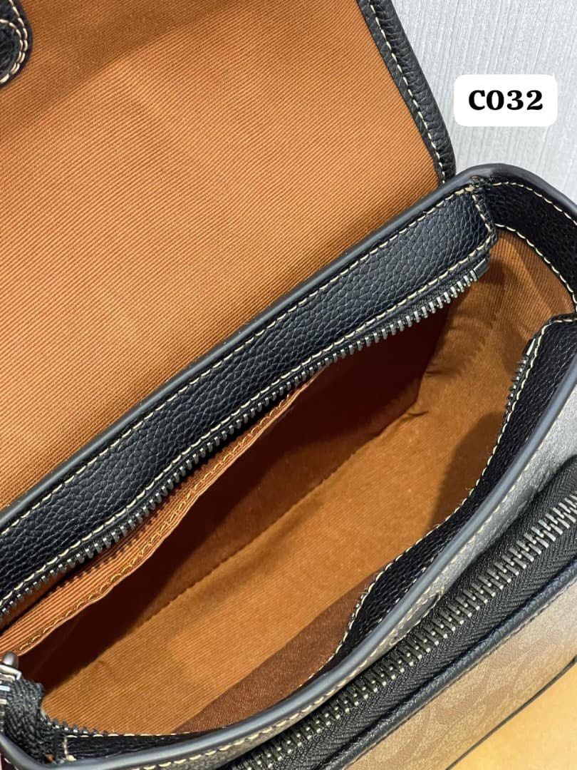Coach C032 Signature Crossbody Bag, Luxury, Bags & Wallets on Carousell