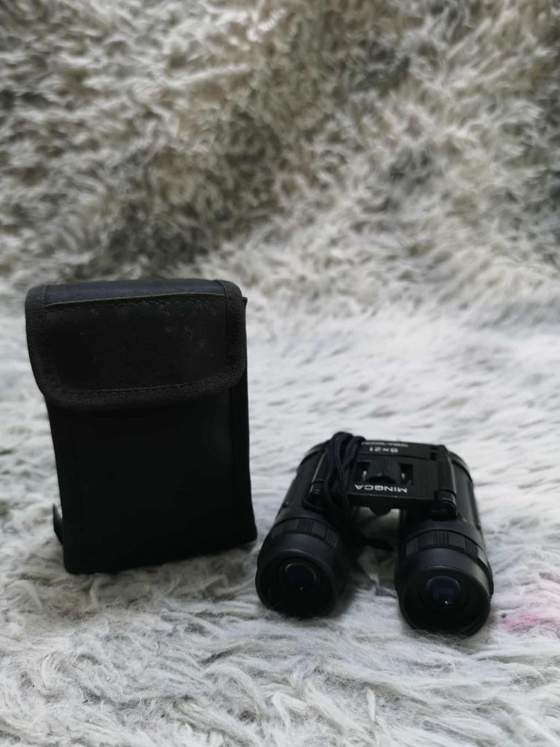 Compact Lightweight Binocular (Category: Lens & Kits) located in Santa Cruz. Submitted by jmy_surplus.2 (Listing ID 1433472955, Image 1). Description: Size ; L - 3 W - 10 H - 9 Color ; Black Type ; Binocular Brand ; No brand Material ; Synthetic Style ; Black Objective Lens ideal For daylight Viewing LG 81 JMY 1 Batch #200.