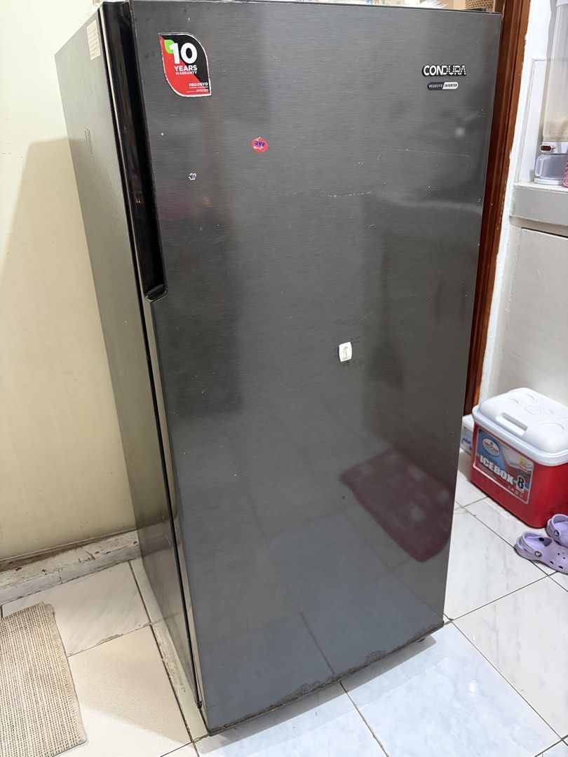 Condura Refrigerator (Category: Refrigerators and Freezers) located in Manila. Submitted by ave.ida (Listing ID 1433428541, Image 1). Description: Condura Inverter Refrigerator (For Repair / Parts) 💰 Price: ₱3,500 (negotiable) 📍 Location: [Your area] Details: • Brand: Condura • Type: Inverter refrigerator • Condition: Not working – broken inverter board • Exterior still in good condition (see photos) • Ideal for technician repair or parts salva