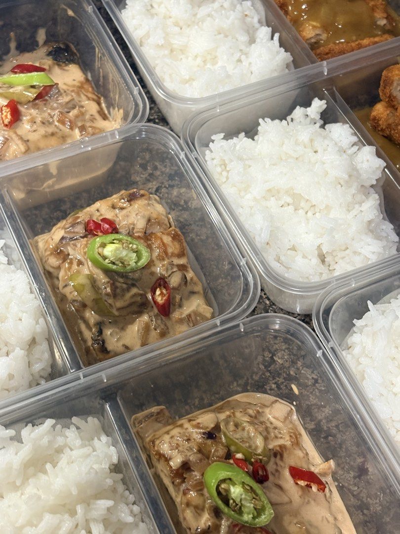 Crew Meals | Packed Lunch for Corporate & Events (Category: Local Eats) located in Quezon City. Submitted by ms.bgss (Listing ID 1433442852, Image 2). Description: Affordable Catering & Crew Meals – Packed Lunches for Any Occasion! ✅ Minimum order: 20 packs (ideal for events, offices, crew meals, parties) ✅ Customizable sets: choose 1, 2, 3 viands with side dishes ✅ Dessert options available for a sweet finish ✅ Comes complete with utensils + opt