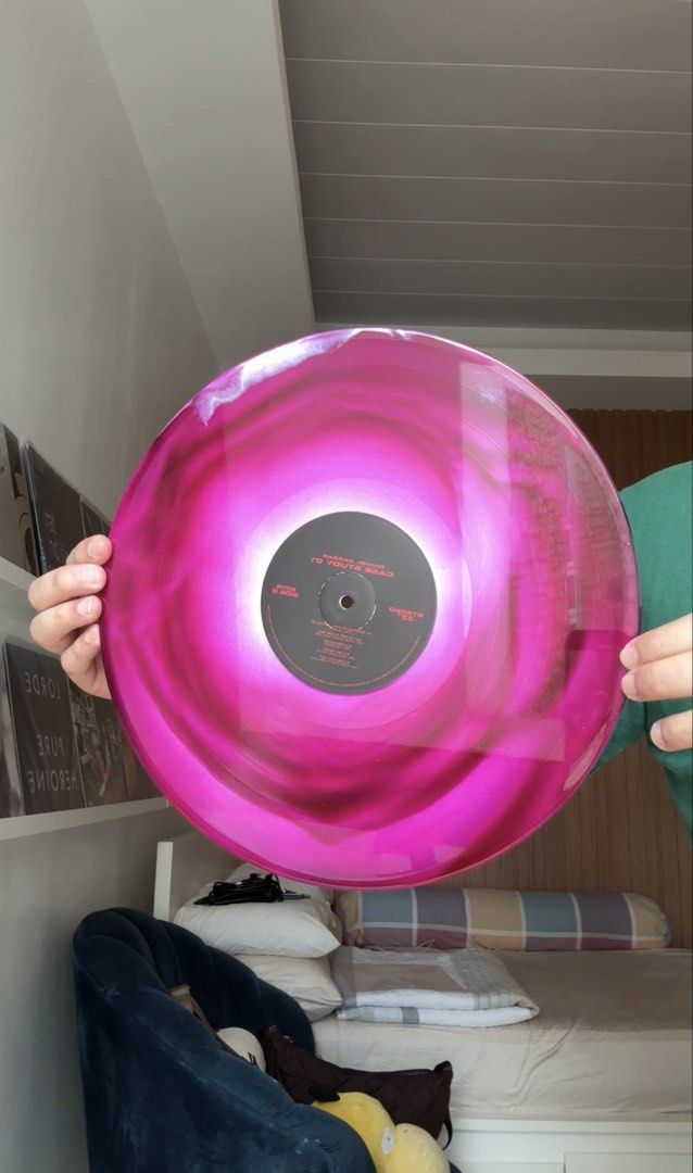 Daniel Caesar - Case Study 01 SecondTrack Exclusive Vinyl (Category: Vinyls) located in Manila. Submitted by its_gabbae (Listing ID 1433522203, Image 3). Description: Information Release 2 180 1LP Magenta Swirl Matte Laminated Tip-on Single Sleeve 2P Insert Limited to 500 Tracklist A-1 Entropy A-2 Cyanide A-3 Love Again (Daniel Caesar & Brandy) A-4 Frontal Lobe Muzik (feat. Pharrell) A-5 Open Up A-6 Restore The Feeling (feat. Sean Leon & Jacob Co