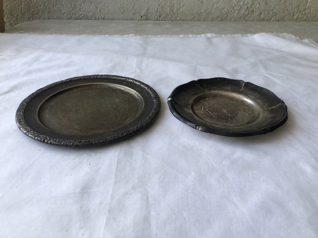 Decluttering Bundle 2 Pcs Vintage Silver Plated Saucers or Small Plates C4 (Category: Dinnerware & Cutlery) located in Paranaque City. Submitted by rookie33 (Listing ID 1433457149, Image 2). Description: P550 for the 2 Paranaque Gcash.