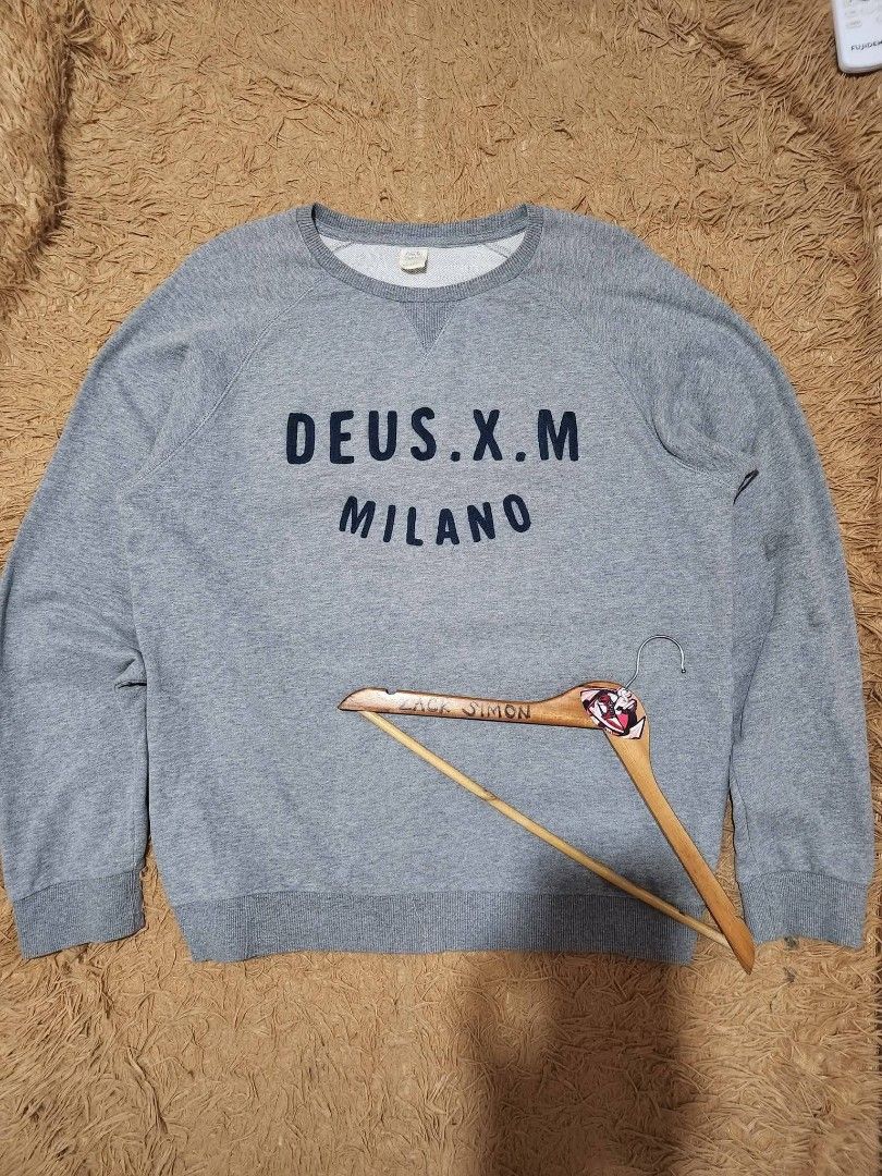 Deus Ex Machina Milano Sweatshirt (Category: Coats, Jackets and Outerwear) located in General Santos City (Dadiangas). Submitted by alzacksimo35414 (Listing ID 1433449899, Image 1). Description: PHOTO MAY VARY DUE TO LIGHTING 🥰 Brand: DEUS ✅️size XL ✅️actual dimention 23.5 × 28 ✅️exc. condition ✅️9.6 colorate ✅no issue 899 +sf DISCLAIMER: Please note that I ZACK SIMON is not affiliated with or endorsed by any brand. Any brand names or trademarks