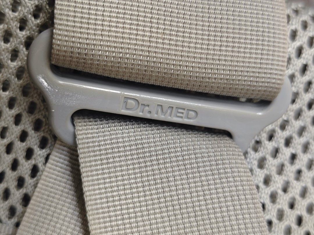 dr.med Back pain support (Category: Medical Supplies & Tools) located in San Miguel. Submitted by mharly0221 (Listing ID 1433562450, Image 2). Description: Dr. MED brand lumbar support brace designed to provide compression and support for lower back pain relief. need wash kase galing sa Box madumi pero over all goods sya lahat ng strap okey walang sign ng bakbak o sira 🌟No return No exchange 🌟Message me for more Details of the Product 🌟Strictl