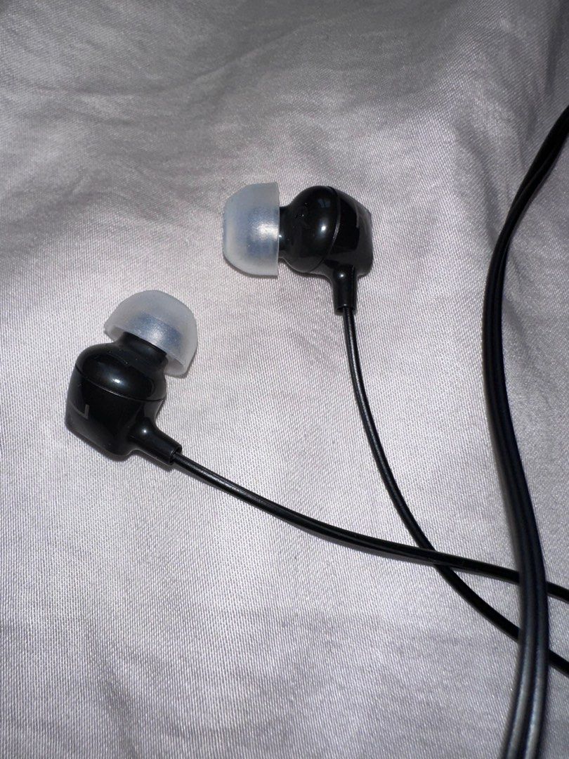 Earphone (single plug)433097060762920961