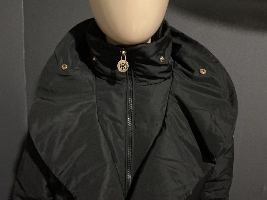 Elizabeta franchi coat (Category: Coats, Jackets and Outerwear) located in Angeles City. Submitted by goodbuysathome (Listing ID 1433568749, Image 2). Description: AutheyElizabetta franchi black down jacket puff long coat Measurements on photos Never worn like new pa po Lp posted.