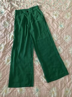 (Category: ) located in . Submitted by thelibracloset_ (Listing ID 1433564796, Image 1). Description: .