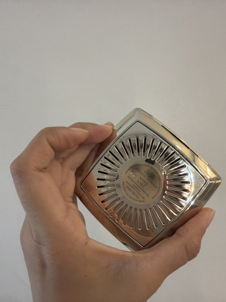 Estee lauder powder foundation (Category: Makeup) located in Quezon City. Submitted by destashingmycloset (Listing ID 1433411423, Image 2). Description: .