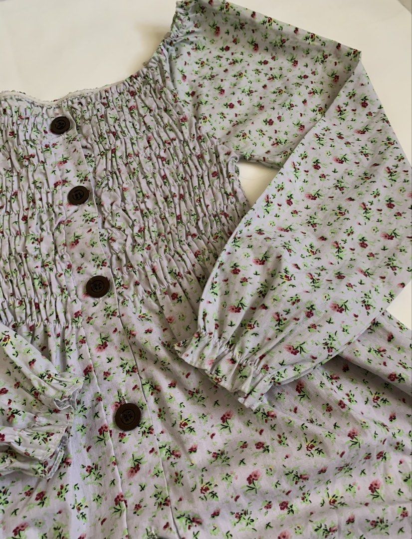 Floral off-shoulder dress (Category: Dresses) located in Baguio. Submitted by loverelle (Listing ID 1433527292, Image 2). Description: Off shoulder floral print dress Fits small-medium Condition: 8/10 Price: 150 .