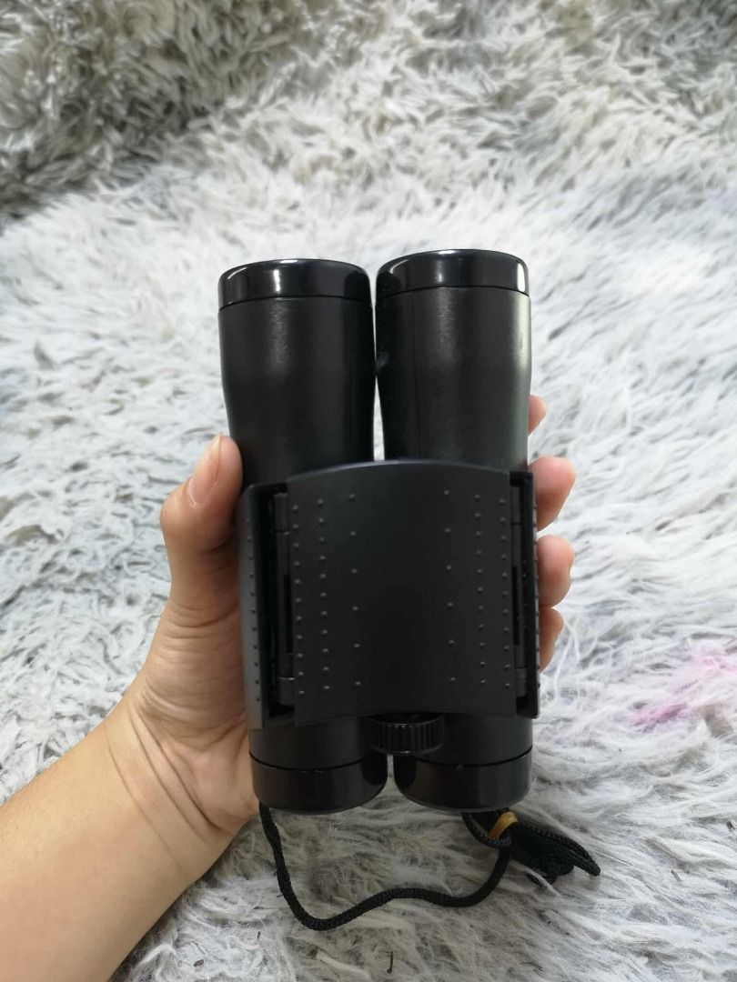 Folding Compact Binocular (Category: Lens & Kits) located in Santa Cruz. Submitted by jmy_surplus.2 (Listing ID 1433473880, Image 1). Description: Size ; L - 4.5 W - 10 H - 13 Color ; Black Type ; Binocular Brand ; No Brand Material ; Synthetic Style ; Black Vintage Folding Binocular LG 81 JMY 1 Batch #200.