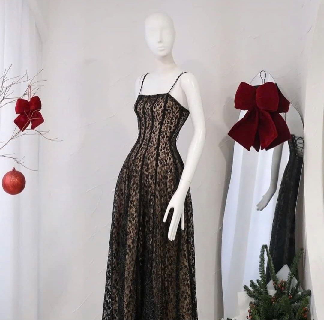 MMUSE Black Long Lace Dress (Category: Dresses) located in Cebu City. Submitted by chocogab (Listing ID 1433574526, Image 1). Description: - M on tag but can fit small to medium - Length: 124cm; Waist: 68cm; Bust: 86m - Used only once ‼️ NO LOWBALLING THIS WAS LIT USED FOR 5 HOURS ONLY ‼️ LOC: CEBU CITY ✨ Perfect for date, birthday, graduation, evening events, or any special occasions Tags: Classy black lace maxi dress, Spaghetti straps, Fitted b