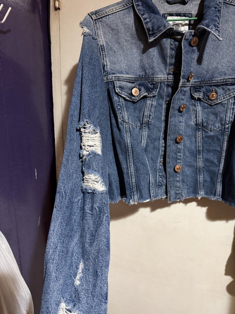 Forever 21 Semi-Cropped Denim Jacket (Category: Coats, Jackets and Outerwear) located in Marikina City. Submitted by declutteringera (Listing ID 1433552690, Image 3). Description: - size L - in good condition RFS: decluttering.