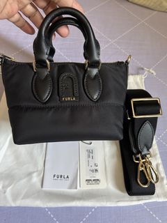 (Category: ) located in . Submitted by ladybags28 (Listing ID 1433437856, Image 1). Description: .