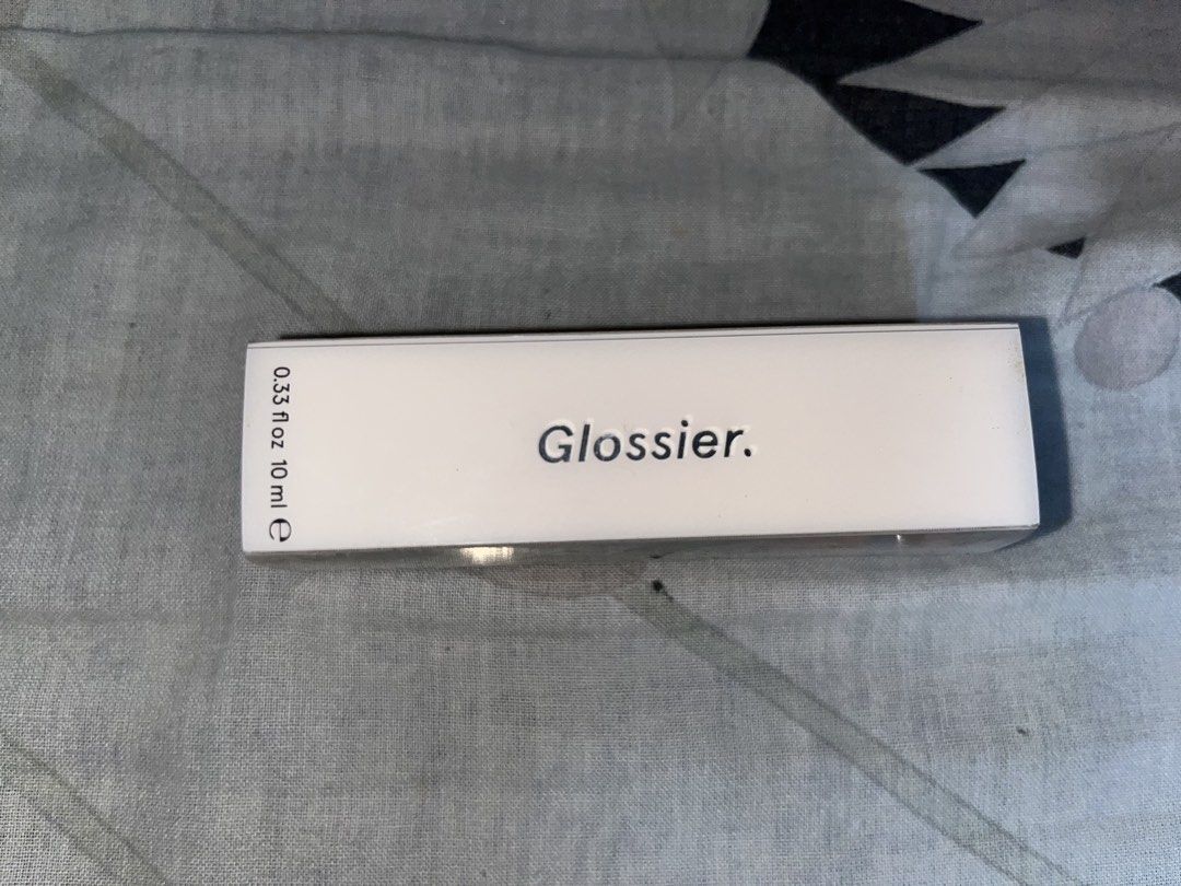 Glossier Cloud Paint Blush in the shade Dusk (Category: Makeup) located in Quezon City. Submitted by ayzria (Listing ID 1433523081, Image 2). Description: Glossier Cloud Paint in shade “Dusk” • Authentic, originally purchased via Carousell (seller bought it from a Glossier pop-up in Miami) • Shade: Dusk (natural warm nude) • Condition: 98% full • Only lightly swatched, never fully used • No issues with packaging or product quality Reason for sell