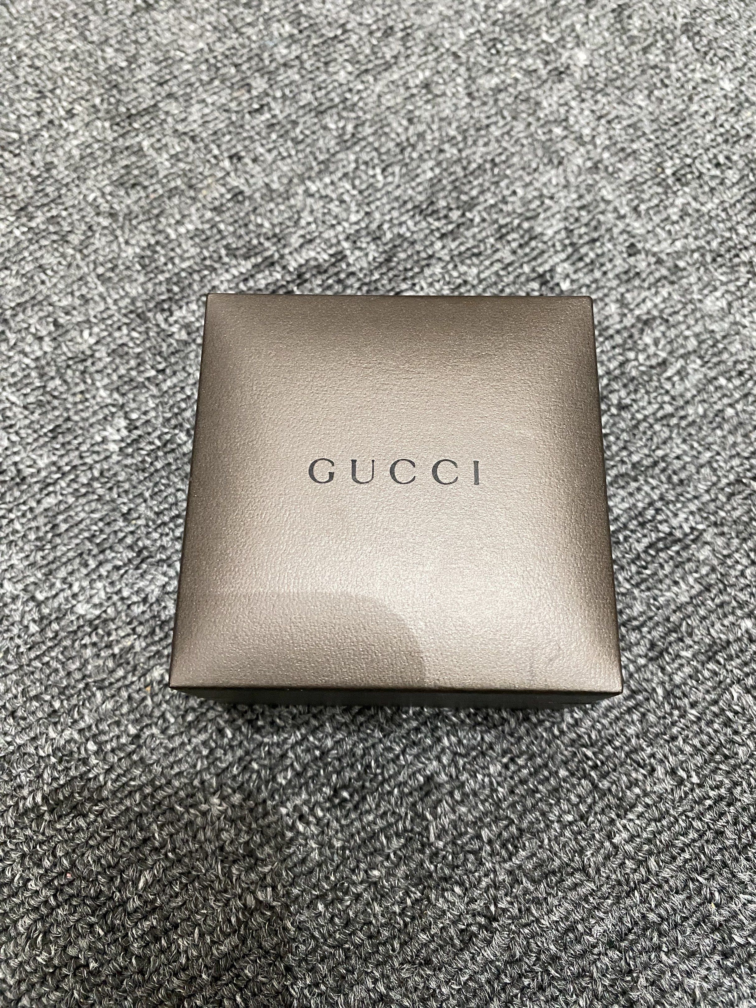 gucci jewelry original box (Category: Luxury Accessories) located in Cebu City. Submitted by unoverse_vntg (Listing ID 1433440504, Image 3). Description: box and pouch only no issue check details.