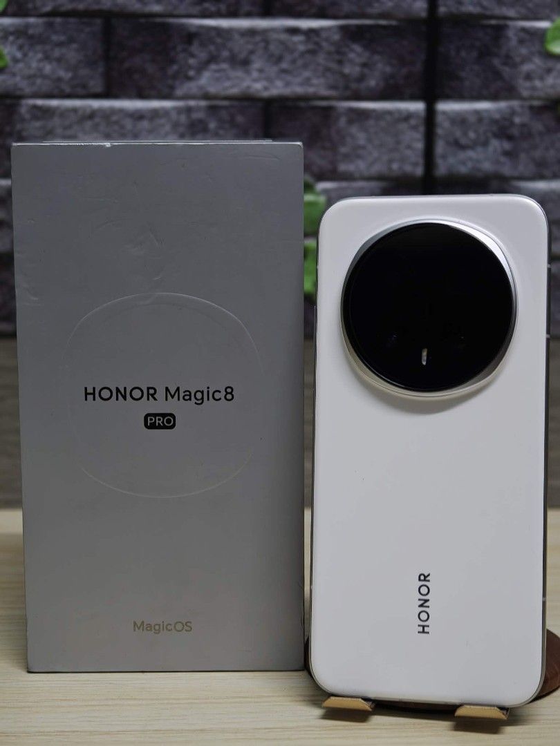 HONOR MAGIC 8 PRO 512GB / 16GB WHITE (Category: Android Others) located in Manila. Submitted by ronpaulo17 (Listing ID 1433506444, Image 2). Description: HONOR MAGIC 8 PRO 5G 512GB / 16GB WHITE SNAPDRAGON 8 ELITE GEN 5 100% BATTERY HEALTH CHINAROM COMPLETE STANDARD PACKAGE SELLING: 47,500 SWAPPING: 50,000.
