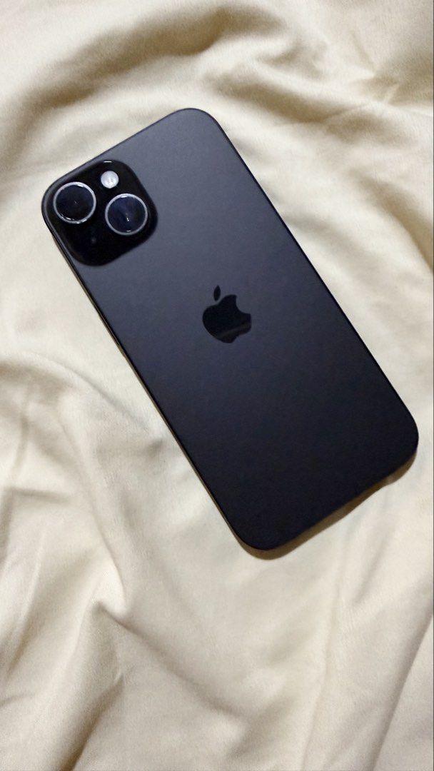 iPhone 15 256g Black (Category: iPhone 15 Series) located in Cebu City. Submitted by heysummerph (Listing ID 1433535883, Image 2). Description: RFS: Upgrade 82% Battery Life .