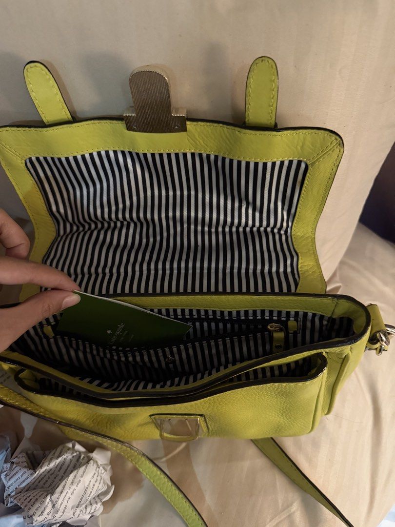 Kate Spade Crossbody Messenger Bag (Category: Cross-body Bags) located in Pasay City. Submitted by prettystudio (Listing ID 1433533650, Image 2). Description: Bought in US outlet Barely noticeable signs of usage on the back.