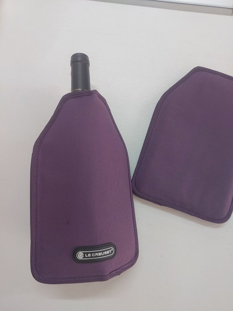 Le Creuset Wine Bottle Cooler (Category: Water Bottles & Tumblers) located in Bulacan. Submitted by hnbfinds (Listing ID 1433565896, Image 2). Description: Purple reign. 💜 The only "chilling" I need this weekend is keeping the favorites at the perfect temperature with these Le Creuset essentials. Whether it's an impromptu toast or a long lunch, these sleeves get bottles cellar-cool in 20 minutes and keep them there in style. 🥂❄️ Pro Tip: Keep t