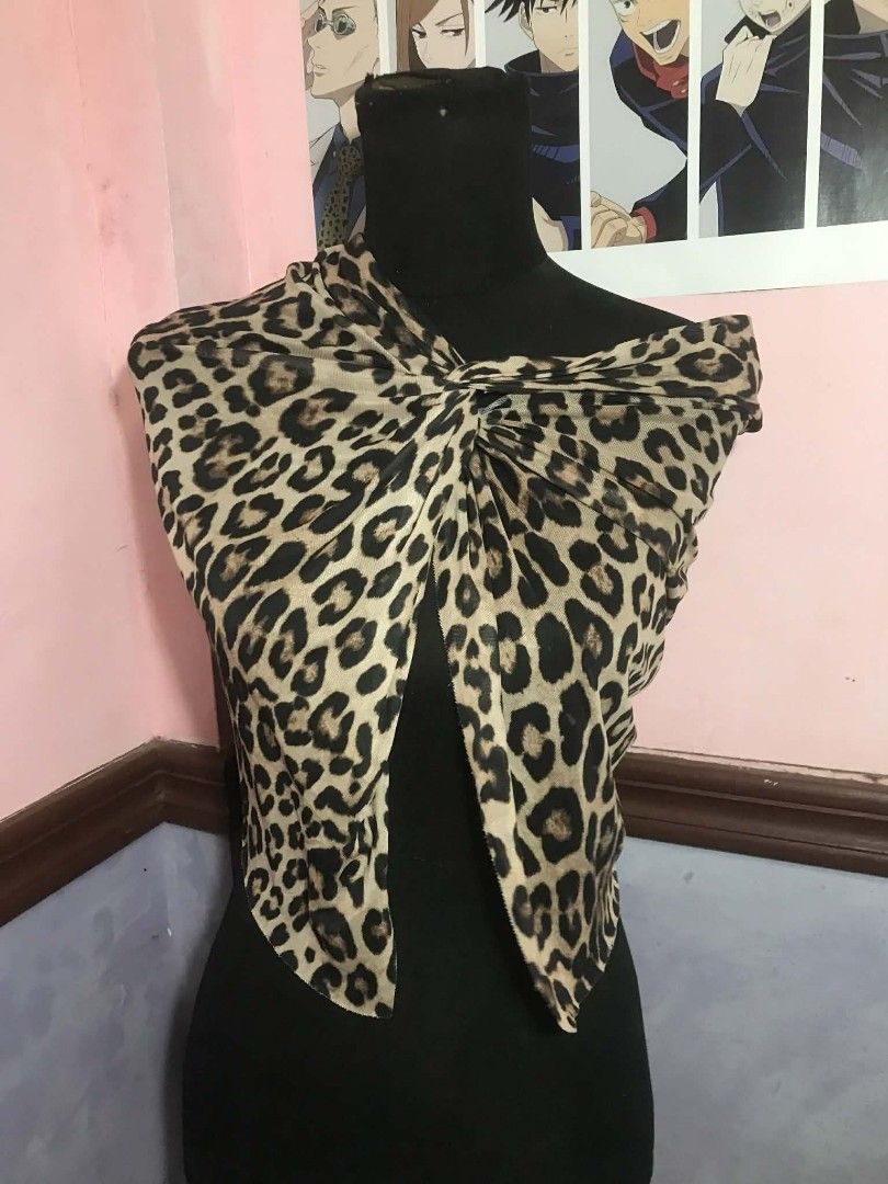 Leopard Top (Category: Sleeveless) located in Cebu City. Submitted by alwayssecondoption (Listing ID 1433498347, Image 2). Description: Pre-owned item from my personal wardrobe (not thrifted/ukay). Well taken care of, in good condition. RFS: Decluttering.