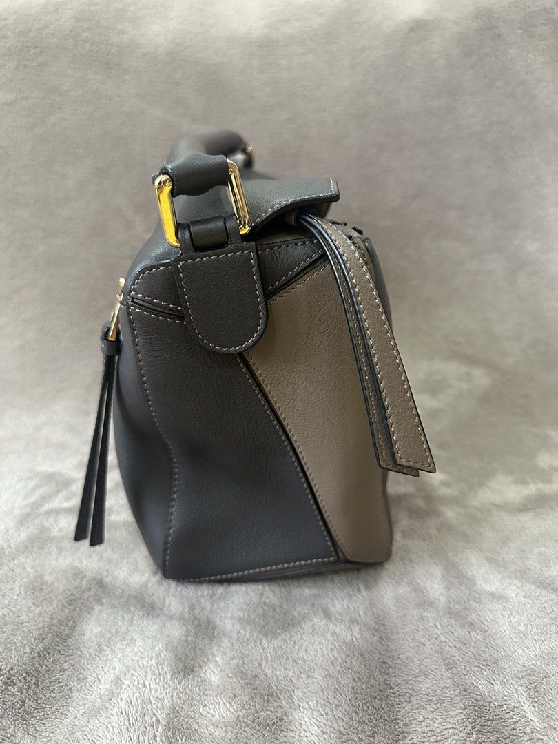 Loewe Puzzle Medium in tricolor (Category: Luxury Bags & Wallets) located in Bacolod City. Submitted by katayellow (Listing ID 1433537058, Image 3). Description: Tricolor Comes with dust bag, care cards, and strap.