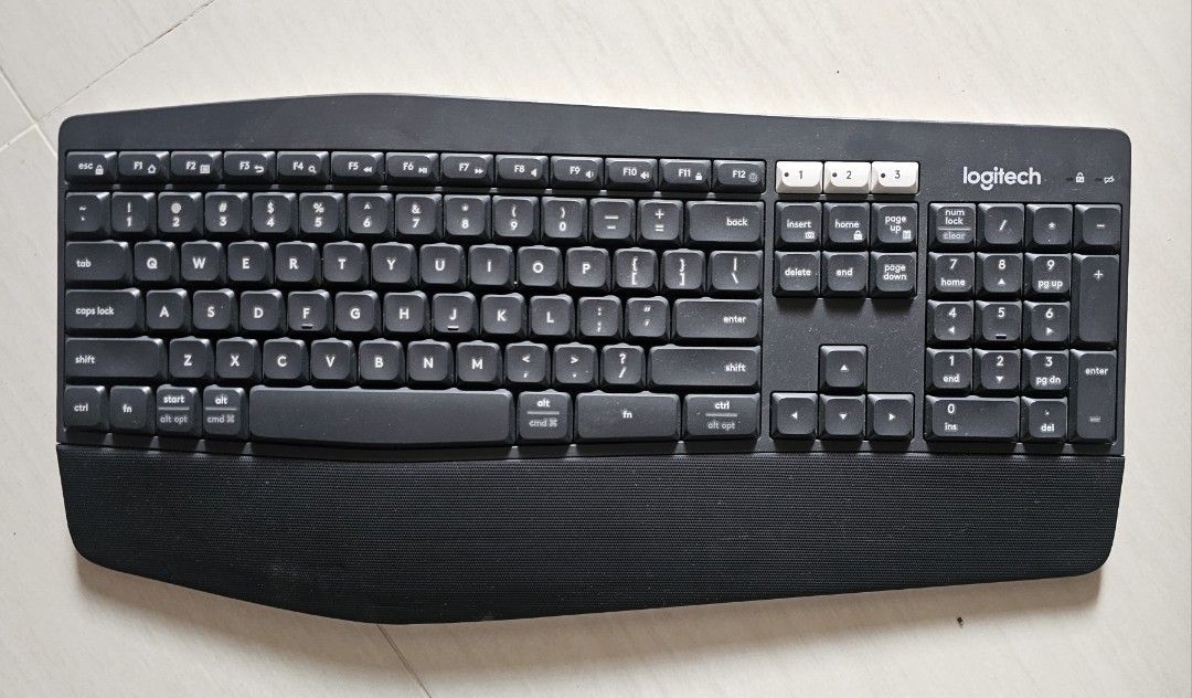 Logitech Ergo K860 Ergonomic Keyboard440219753282938881