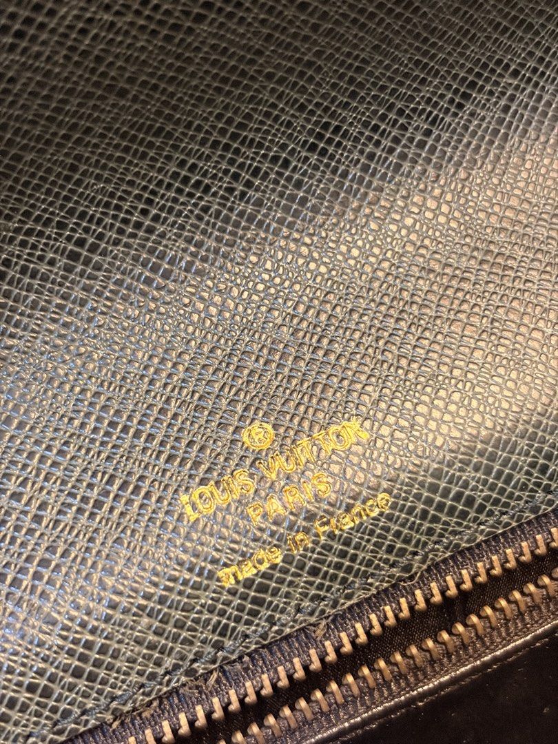 Louis Vuitton Green Clutch (Category: Luxury Bags & Wallets) located in Manila. Submitted by missmei07 (Listing ID 1433555748, Image 3). Description: - Authentic Louis Vuitton clutch - Stunning green color - Elegant gold-tone clasp and zipper - Convenient wrist strap - Signature Louis Vuitton logo inside - "Made in France" stamp - Perfect for any occasion.