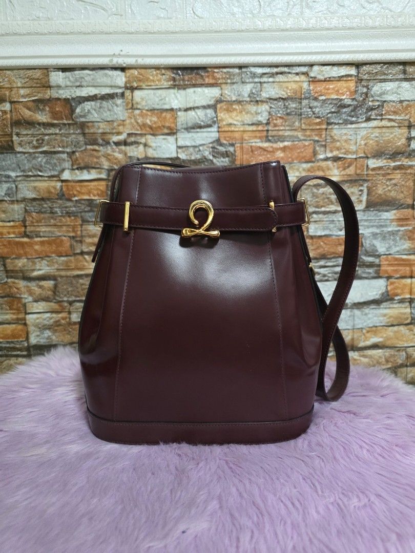 [SALE] LQ vintage (Category: Shoulder Bags) located in Binan City. Submitted by elli.etcetera (Listing ID 1433472056, Image 1). Description: MOP: Gcash, Maya or Bank Transfer MOD: lalamove, flash or J&T.