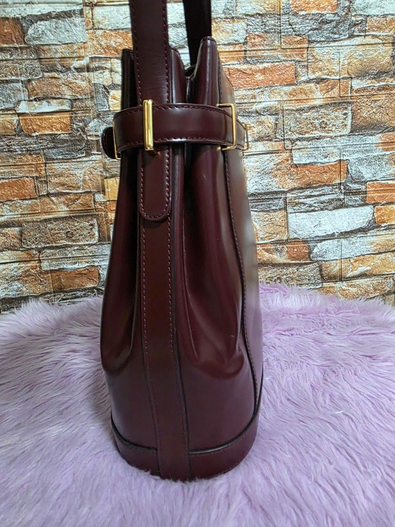 [SALE] LQ vintage (Category: Shoulder Bags) located in Binan City. Submitted by elli.etcetera (Listing ID 1433472056, Image 3). Description: MOP: Gcash, Maya or Bank Transfer MOD: lalamove, flash or J&T.