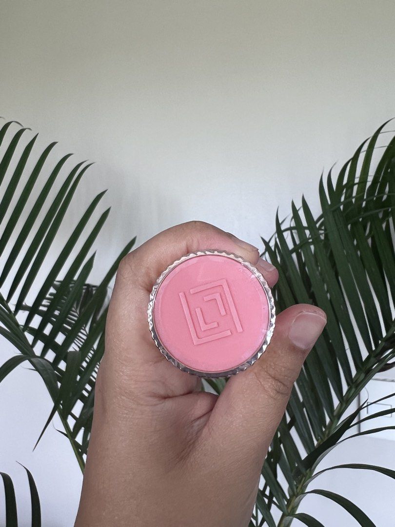 Luminess Airbrush Spray Blush Mist (Category: Makeup) located in Manila. Submitted by passionfunder (Listing ID 1433433726, Image 3). Description: 🌟 What it is: A fine mist spray blush that is lightweight and easy to blend for a subtle tint of color 🌟 What it does: To add a hint of color and enhance any makeup look ❣️ Why you’ll love it: Buildable color and coverage is universally flattering color for all skin tones 📷 Image 3 is proof that the