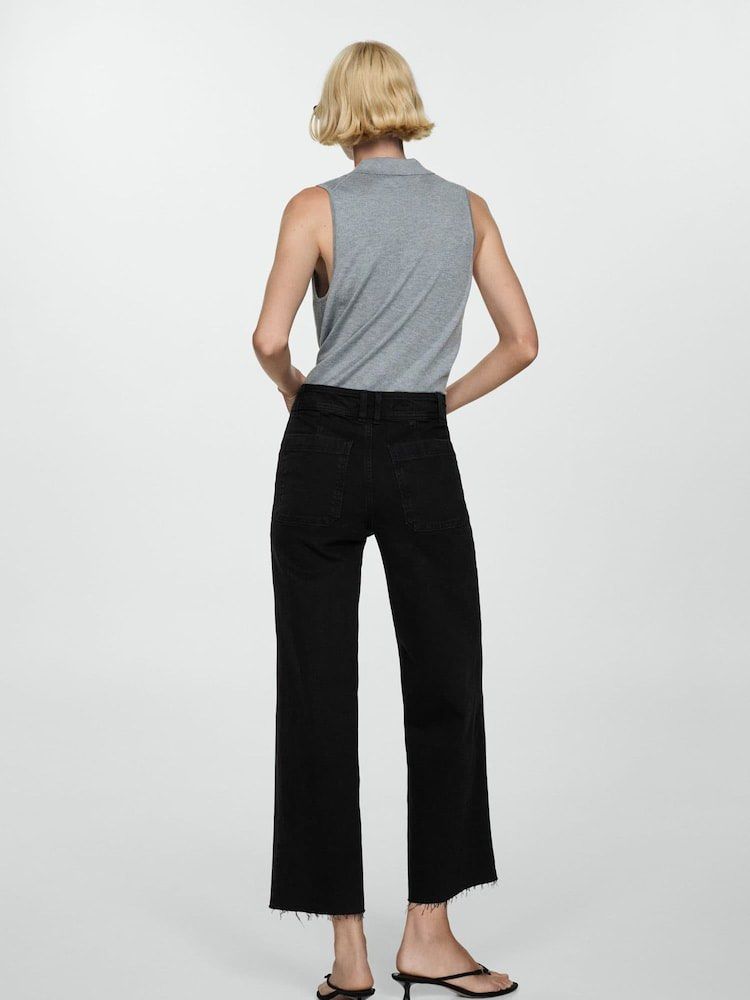 Mango Catherine Culotte High Rise Jeans - Black (Category: Jeans) located in Paranaque City. Submitted by lovedbyblanche (Listing ID 1433557452, Image 2). Description: - Mango wide-leg denim jeans - Classic black wash - Raw hem - High-waisted - Button closure - Size 32.