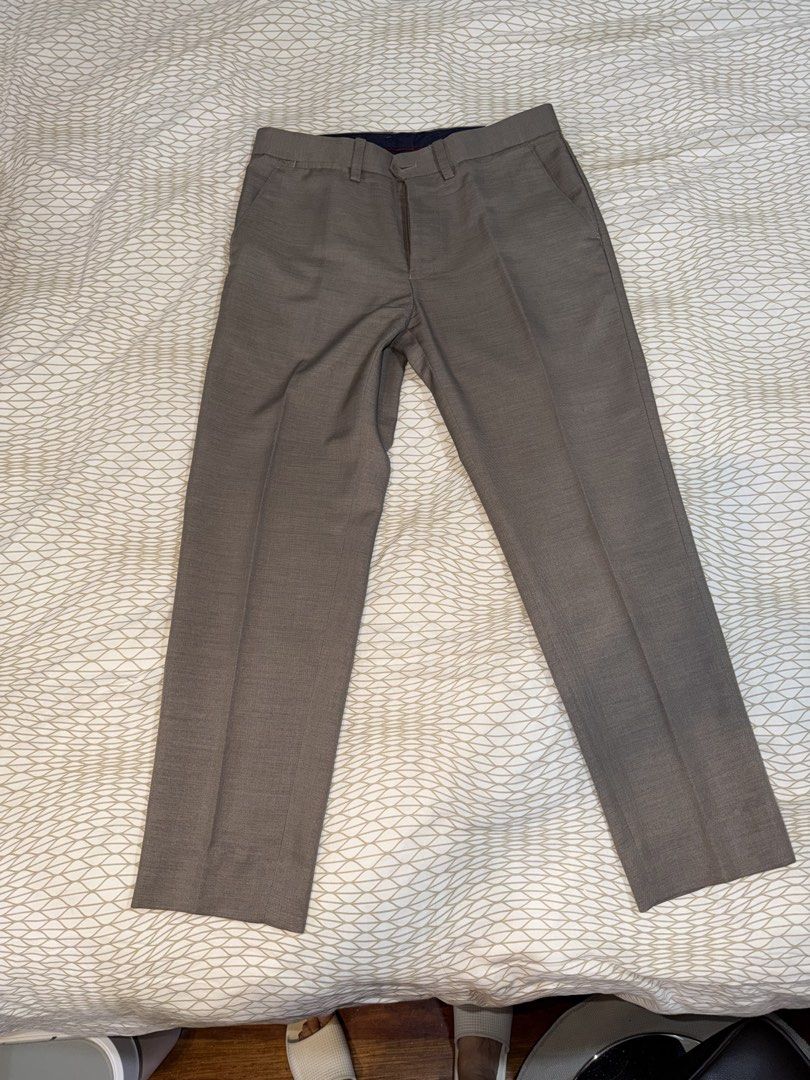 Men's Dress Office Pants (Category: Trousers) located in Mandaluyong City. Submitted by kqloset (Listing ID 1433422200, Image 1). Description: Size runs small so best fit for this is 30-31.