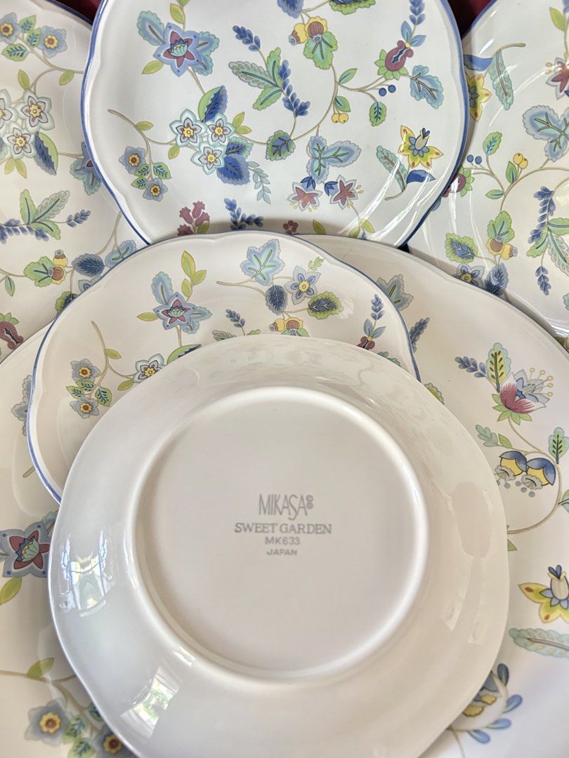 Mikasa Sweet Garden Plate Set (Category: Dinnerware & Cutlery) located in Polangui. Submitted by joycehaul (Listing ID 1433523115, Image 2). Description: Mikasa Sweet Garden Plate Set of 6 with box ◎27.5cm 1 piece ◎ 17cm, 5 pieces No cracks or chips. No crazing. Unused. .