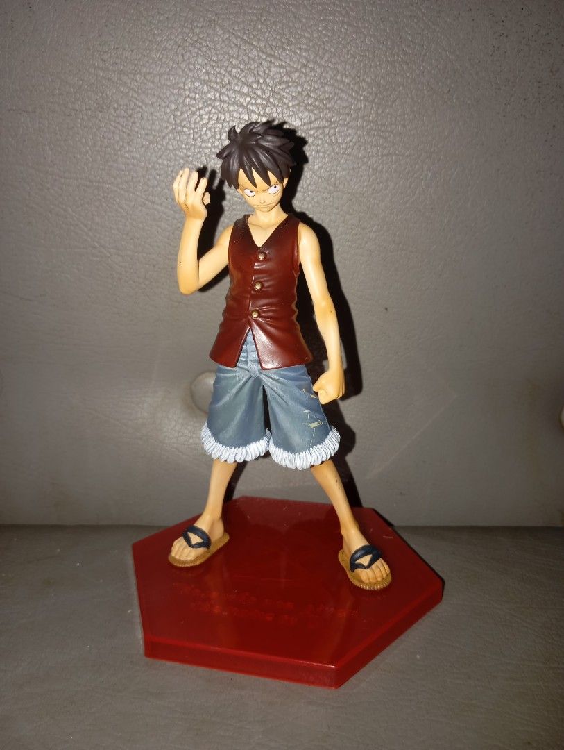 Monkey D Luffy DX Figure Banpresto One Piece (Category: Figurines & Statues) located in Silang. Submitted by samflores2k4t7 (Listing ID 1433420167, Image 1). Description: for sale Monkey D Luffy One Piece DX Those Who Are Given The Name of D Figure Banpresto 6 inches height issue missing hat and sctatches.