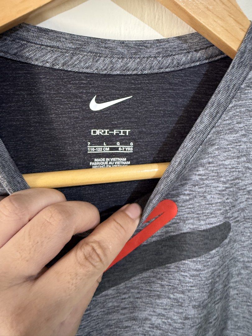 Nike shirt (Category: Babies & Kids Fashion) located in Angeles City. Submitted by buyforless04 (Listing ID 1433531664, Image 2). Description: 6-7.