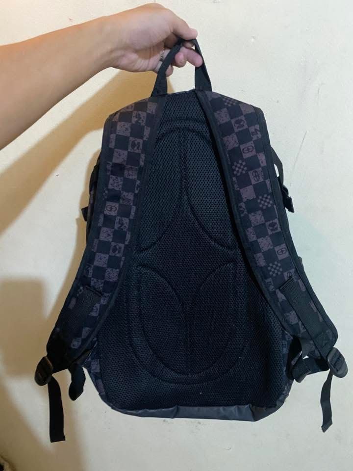No Fear Backpack – Great Condition – All Zips Working 💯 (Category: Backpacks) located in Bacoor. Submitted by psg_trhiftsnsuch (Listing ID 1429896158, Image 2). Description: NO FEAR BACKPACK 🎒🔥 • Original No Fear • Great condition (9/10) • All zippers working 💯 • No sira, need lang linis • Durable and spacious RFS: Decluttering 📍 Meetups around bacoor / shipping available shoulder mo sf PM for more pics #NoFear #NoFearBag #BackpackForSale #B