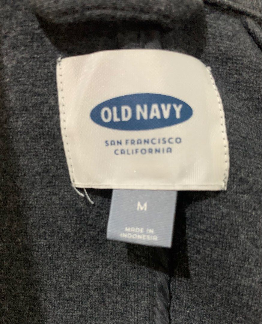 Old Navy Gray Blazer - Size M (Category: Coats, Jackets and Outerwear) located in Paranaque City. Submitted by vbvessentials (Listing ID 1433553525, Image 3). Description: - Old Navy blazer - Medium size - Classic design with notched lapel - Single-button closure - Two front pockets - Solid gray color - Comfortable fabric - Suitable for casual and semi-formal occasions -bought in the US.