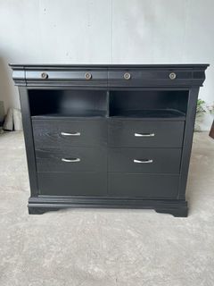 (Category: ) located in . Submitted by unearthstore (Listing ID 1433441441, Image 1). Description: .