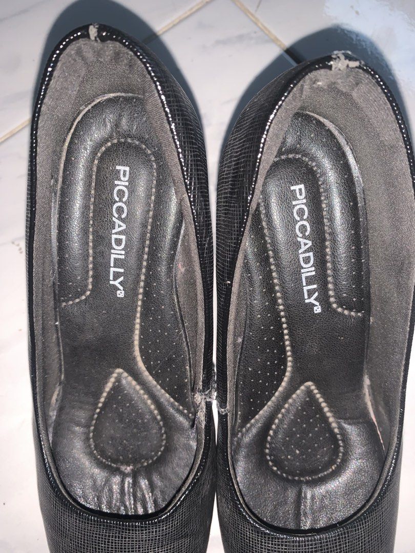Piccadilly Black Heels 3 Inches (Category: Heels) located in Tuguegarao City. Submitted by nrcole (Listing ID 1433562509, Image 2). Description: Original price was 3k ( store bought) used for 1 year only .