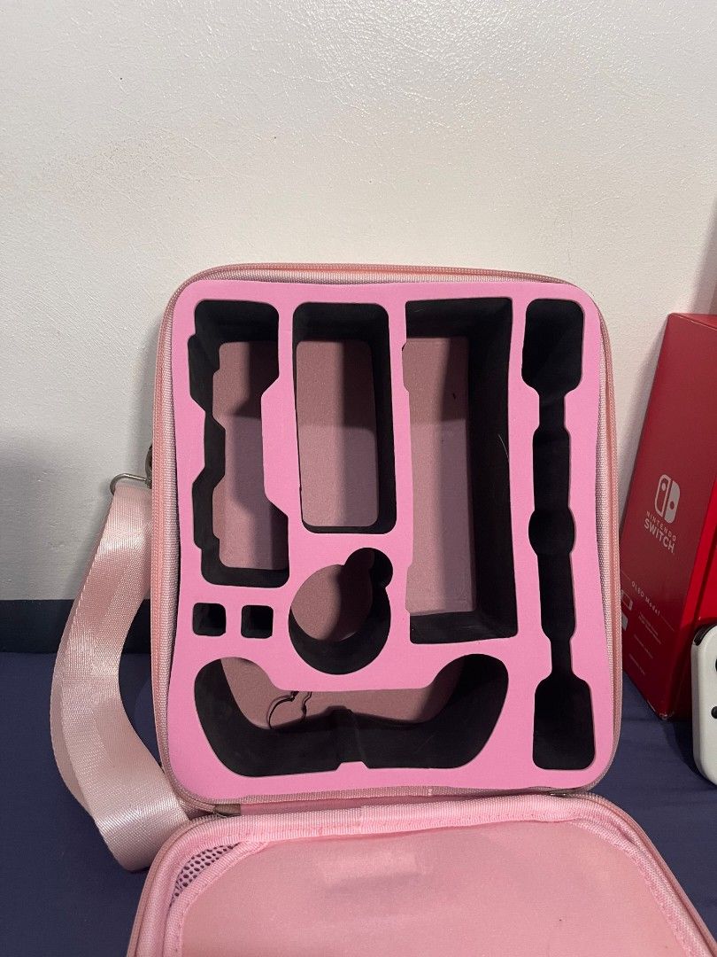 Pink Switch Carrying Case (Category: Cases & Covers) located in Makati City. Submitted by sunny.ko (Listing ID 1433529176, Image 2). Description: switch case pink issues: dirty, needs cleaning rfs: declutter.