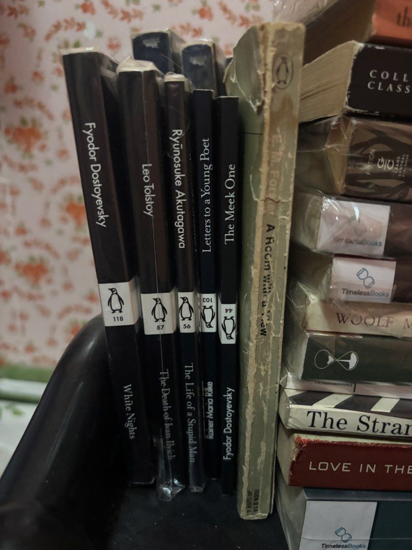Pre Loved Books (Category: Storybooks) located in Imus. Submitted by oddtiger.6ffcba (Listing ID 1433465796, Image 3). Description: Pre Loved Books for Sale PRICE LIST IN PHOTOS If the price is not listed or the book is not in the picture, kindly DM me. Rush selling. RFS: Switching to e-reader Priority for those who will buy in set Shipping: Lalamove/J&T MOP: Gcash Location: Imus.