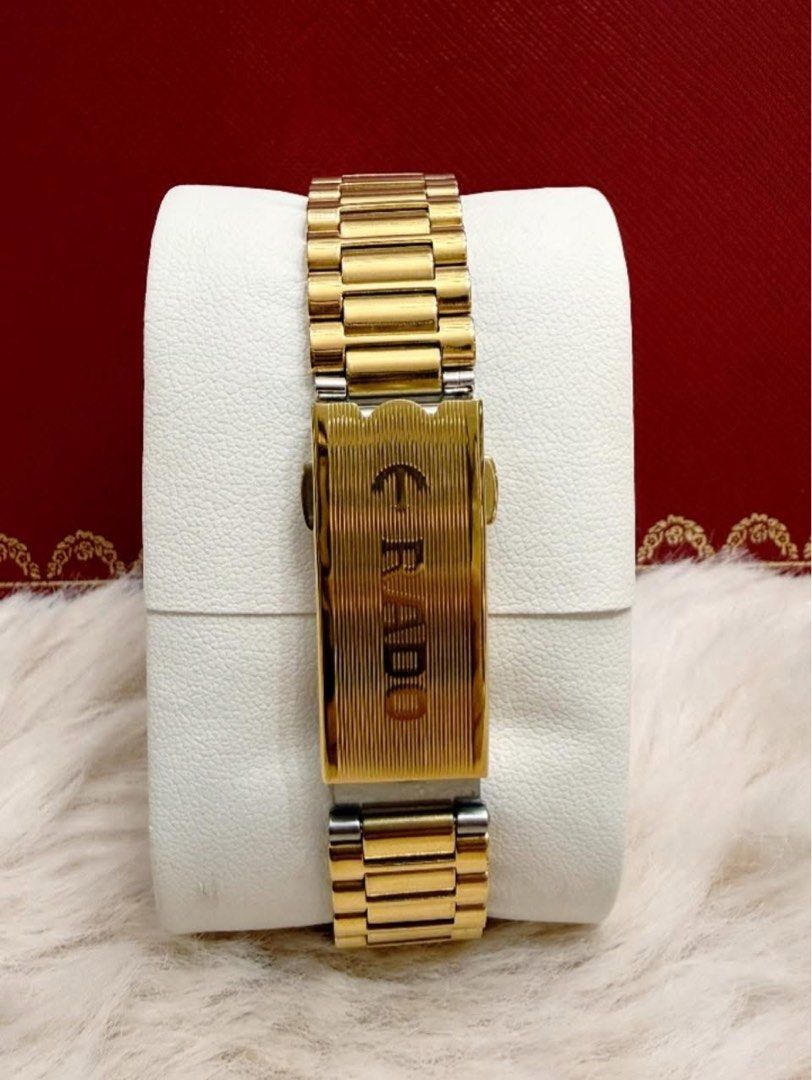 Rado Diastar Ladies (Category: Luxury Watches) located in Quezon City. Submitted by liezl.marie (Listing ID 1433495734, Image 3). Description: Rad0 D!ast@r a classic timepiece known for its distinctive oval-shaped, scratch-resistant case with diamond hour markers and a champagne-colored dial. Open for layaway. Disclaimer: We are not affiliated, associated, authorized, endorsed by or in any way officially connected with any other company or luxury