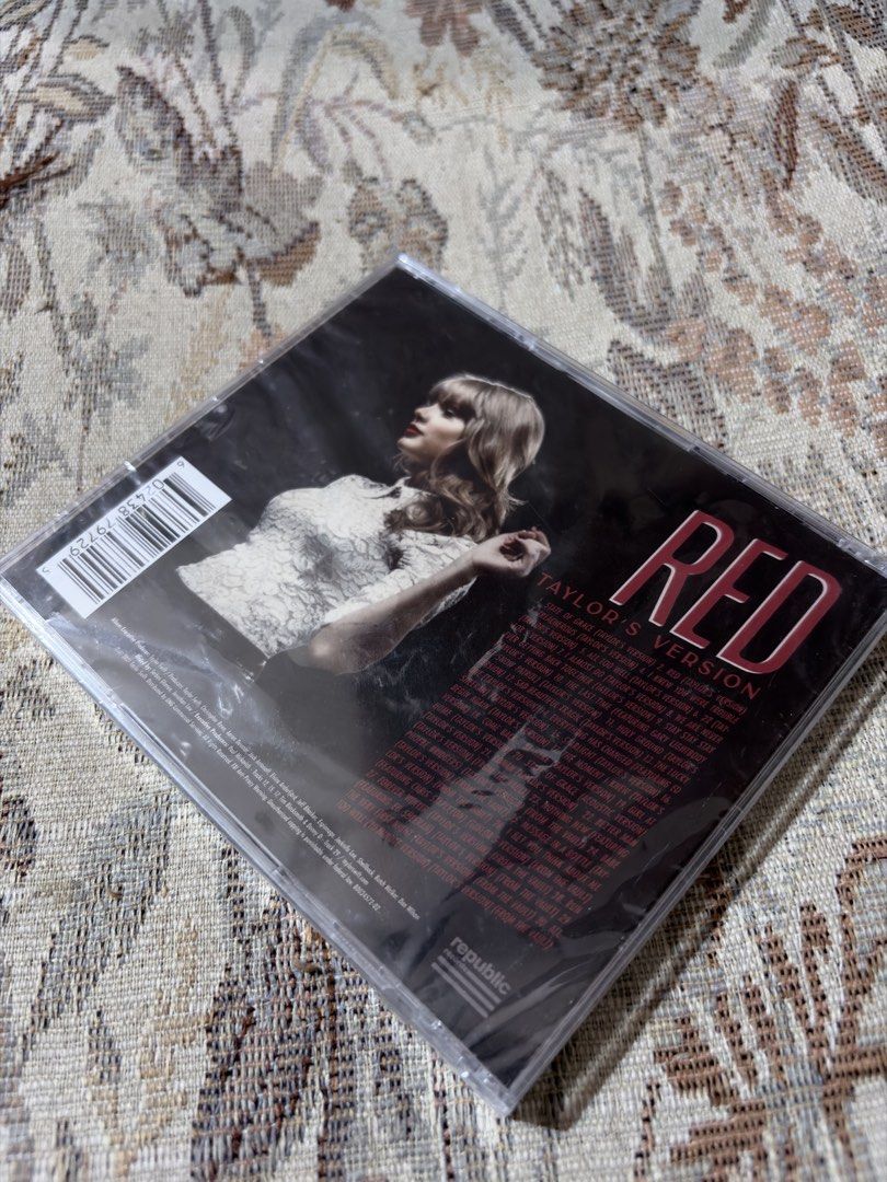Red (Taylor's Version) HandSigned CD / Album - Taylor Swift Collections (Category: CDs & DVDs) located in Manila. Submitted by popdivaalbumss (Listing ID 1433423916, Image 2). Description: Red Taylor's Version Handsigned Limited Copy Sealed and New LAST STOCK OF MY SIGNED CD!!! With Freebies of randon Taylor swift items 📍Gcash/Bank Transfer 📍Lalamove (inside NCR) / SPX (outside NCR) 📍On the spot mag sesend ng payment once nadeliver na ng rider