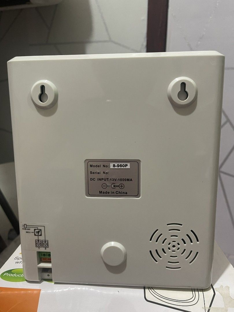 S-960P Time Recorder (Bundy Clock) (Category: Office & Business Technology) located in Mandaluyong City. Submitted by jedjed1026 (Listing ID 1433451629, Image 3). Description: - Time recorder model S-960P - Ideal for big offices and factories - Quartz movement for accurate timekeeping - Easy to operate - Designed to boost productivity and efficiency - Includes mounting holes for easy installation - DC input: 12V/1000mA.