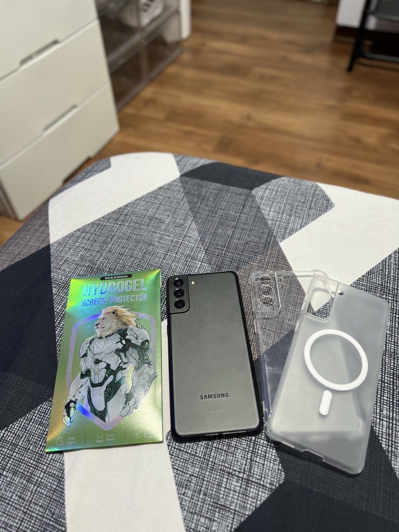 Samsung Galaxy S21+ 5g 256GB (Category: Samsung) located in Caloocan City. Submitted by wenalyn08o02463 (Listing ID 1433568432, Image 1). Description: FOR SALE 🥰❤️‍🔥 SAMSUNG GALAXY S21+ 5g 256GB ✅FLAGSHIP PHONE 💯 ✅ Color: Black ✅ Storage: 256GB ✅ Openline | Ready ✅ Touchable screen and fully functional ✅ Condition: Smooth Performance ⚠️ Issue : Slightly Amoled burn ALL WORKING.✔️ Gagamitin na mo na lang 🤭 FREE CORD AND CASE 💰 Price: ₱ 11,999