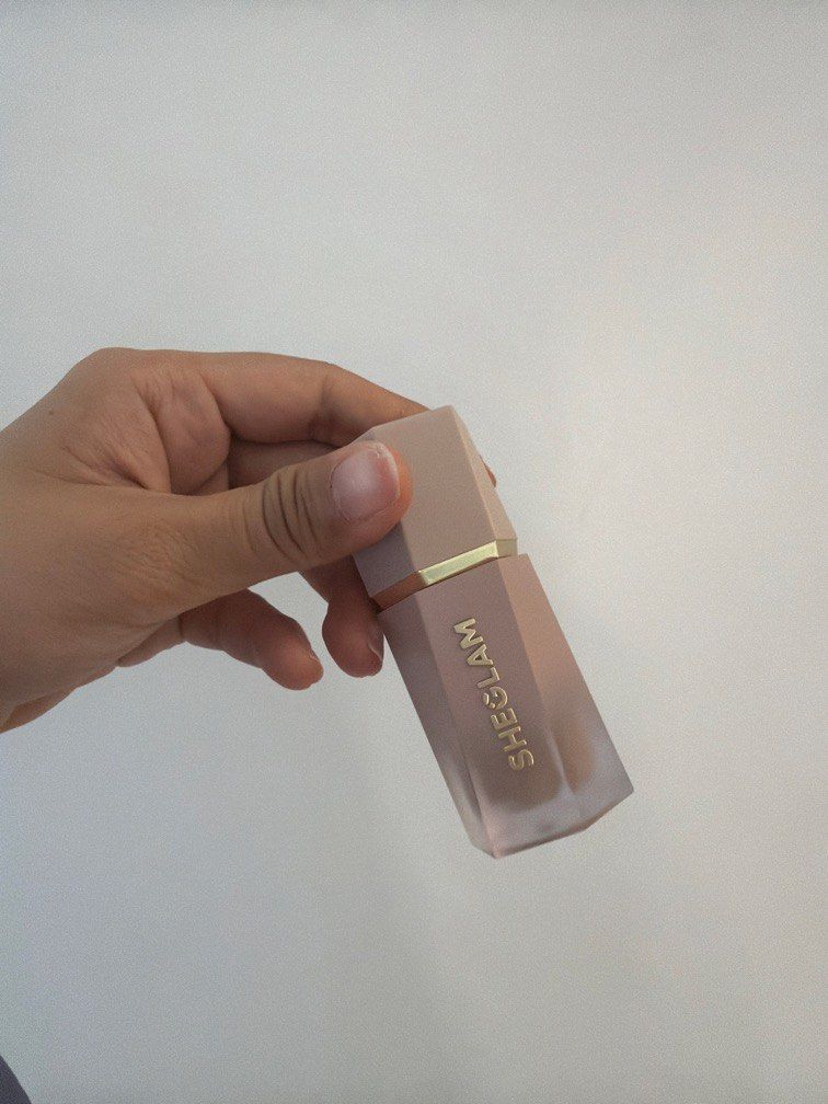 Sheglam contour stone (Category: Makeup) located in Quezon City. Submitted by destashingmycloset (Listing ID 1433409767, Image 1). Description: .