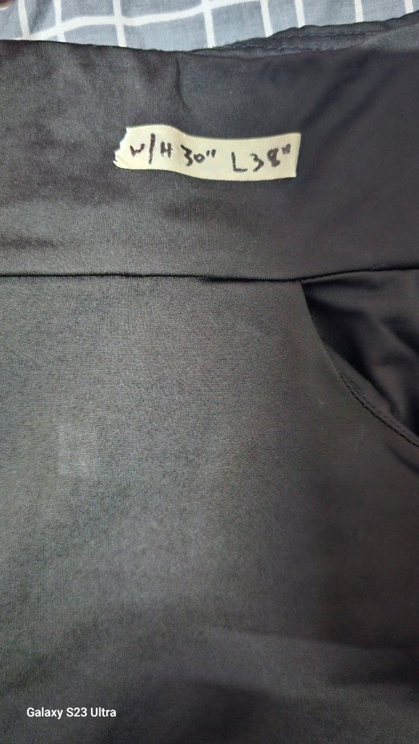 SHEIN Black Flare Pants XL (Category: Other Bottoms) located in Paranaque City. Submitted by mystuffmel (Listing ID 1433435838, Image 3). Description: - SHEIN Black Flare Pants - Size: XL - Waist: 30 inches - Length: 38 inches - Comfortable fit - Classic design - Versatile for everyday wear or nights out - Smooth, likely synthetic fabric RFS:DECLUTTERING All items are in good condition. NO to COD Payment first before booking of courier If you get