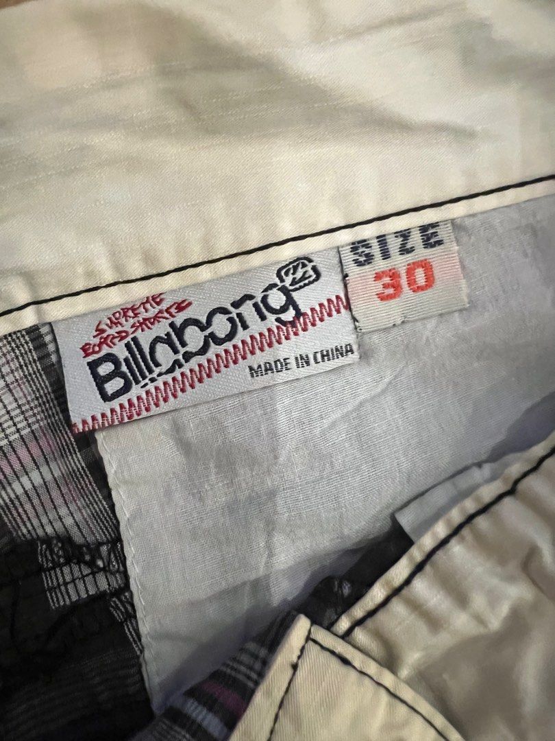Billabong Shorts For Sale (Category: Shorts) located in Pasig City. Submitted by grndhub (Listing ID 1433522302, Image 2). Description: Decluttering! Pre loved Billabong shorts perfect for summer Waist: 30in Length: approx 57cm Pick up Pasig area .