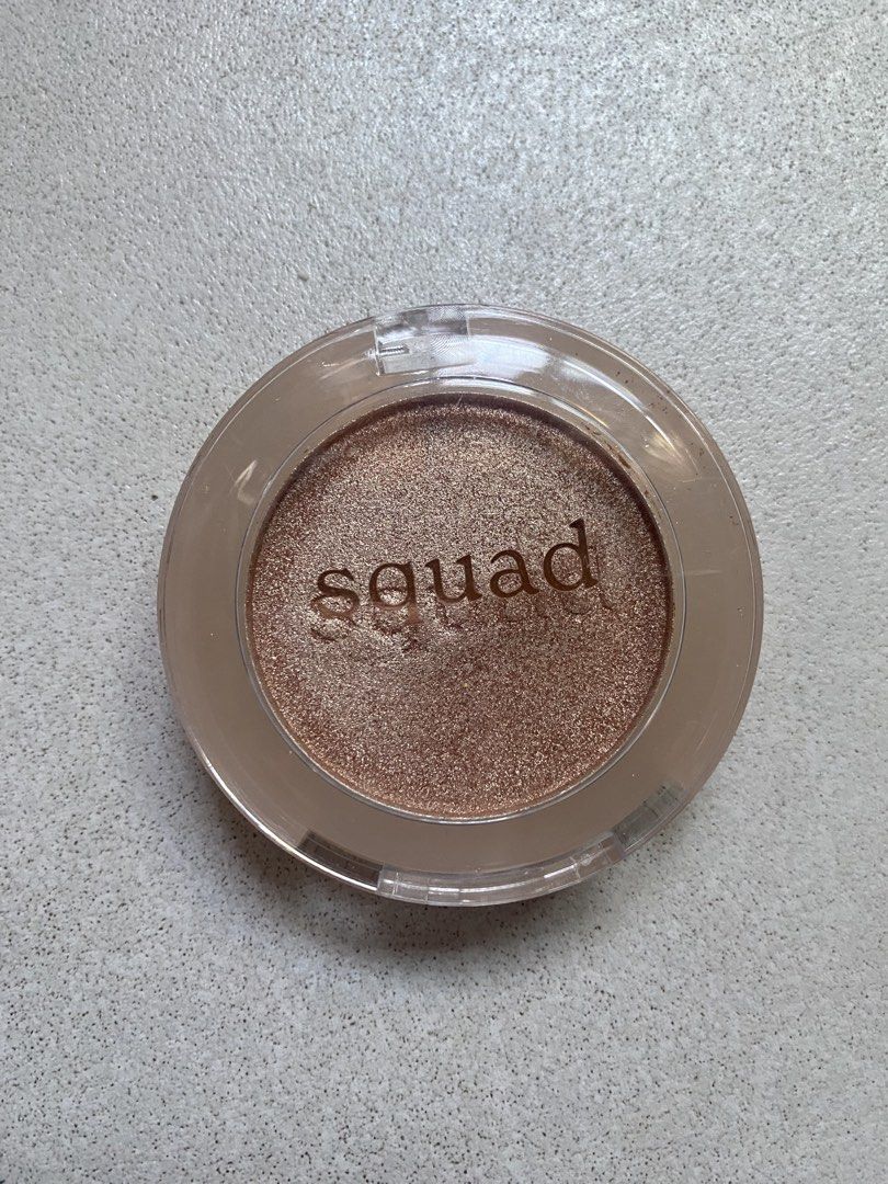 Squad Cosmetics Blurring Highlighter in Scene Stealer (Category: Makeup) located in Las Pinas. Submitted by beautystash28 (Listing ID 1433459253, Image 1). Description: Swatch lang po ito Every Saturday to Sunday morning po ang pick up .