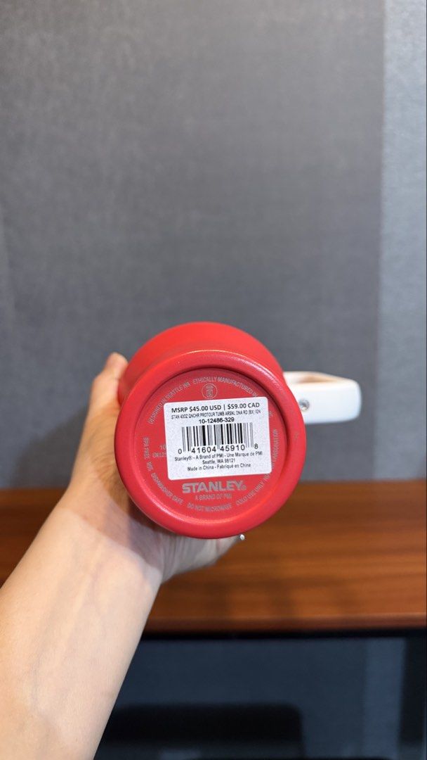 Stanley Arsenal Tumbler with Handle (Category: Water Bottles & Tumblers) located in Quezon City. Submitted by shejyy (Listing ID 1433422397, Image 3). Description: - Red Stanley tumbler with white handle - Features Arsenal and Stanley logos - Includes a lid - Keeps drinks cold or hot - Original price tag visible -limited edition -Arsenal collection -Guaranteed Original #arsenalcollection #arsenal #tumbler #limitededition.
